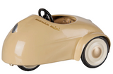 Maileg car wheat