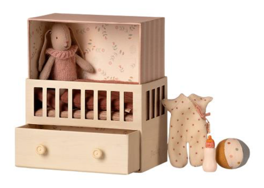 Maileg Baby Room with Micro Bunny SS 21 *Last one* – Le Jeux Boutique