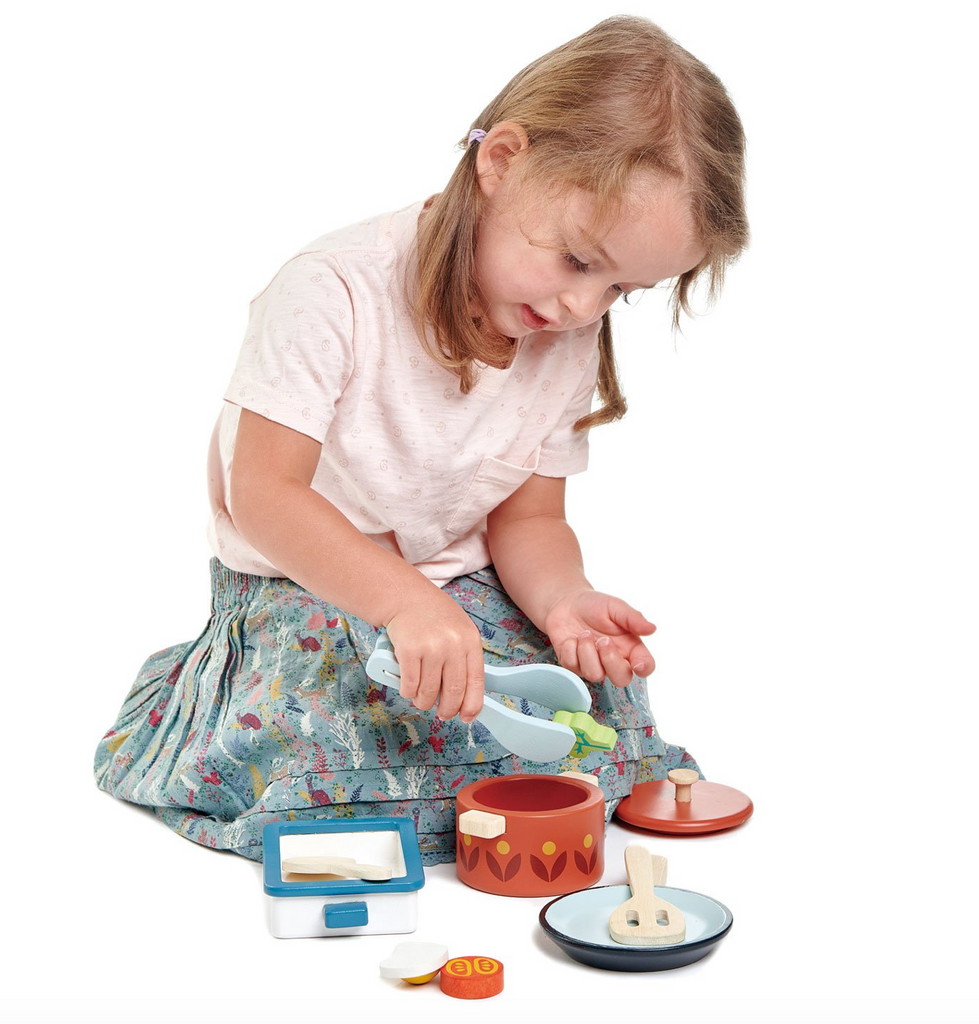 Tender Leaf Toys Mini Chef Home Baking Set