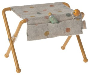Maileg mouse changing table