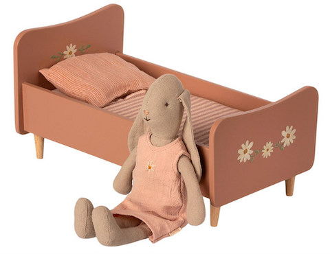 Maileg wooden bed rose